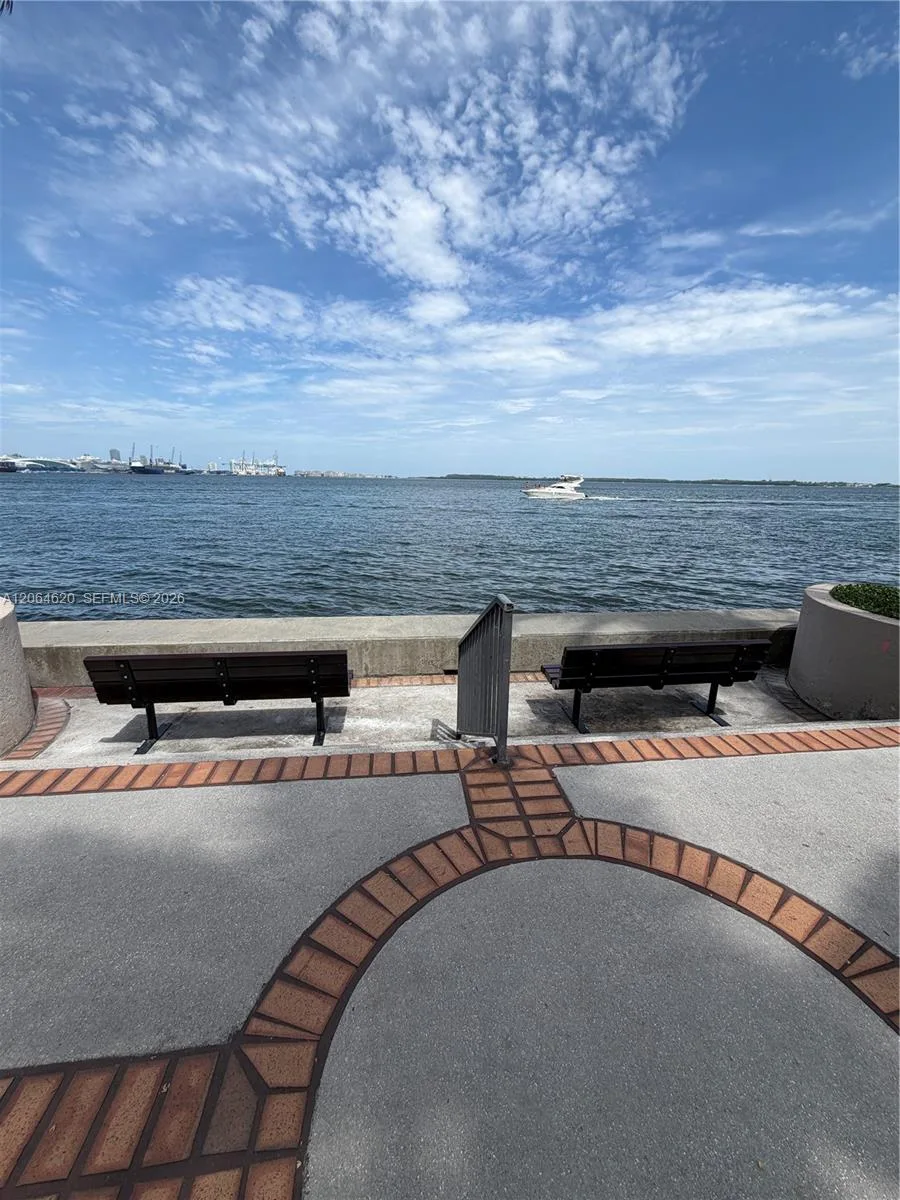 540 BRICKELL KEY DR # 617, Miami, FL 33131 photo 9