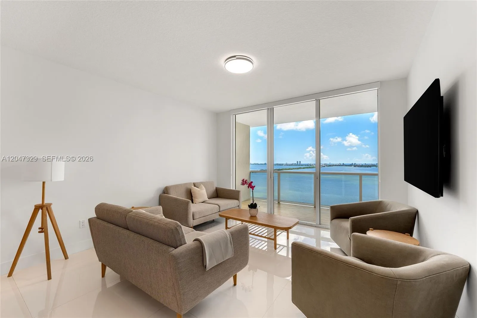 600 NE 27th St # 2904, Miami, FL 33137