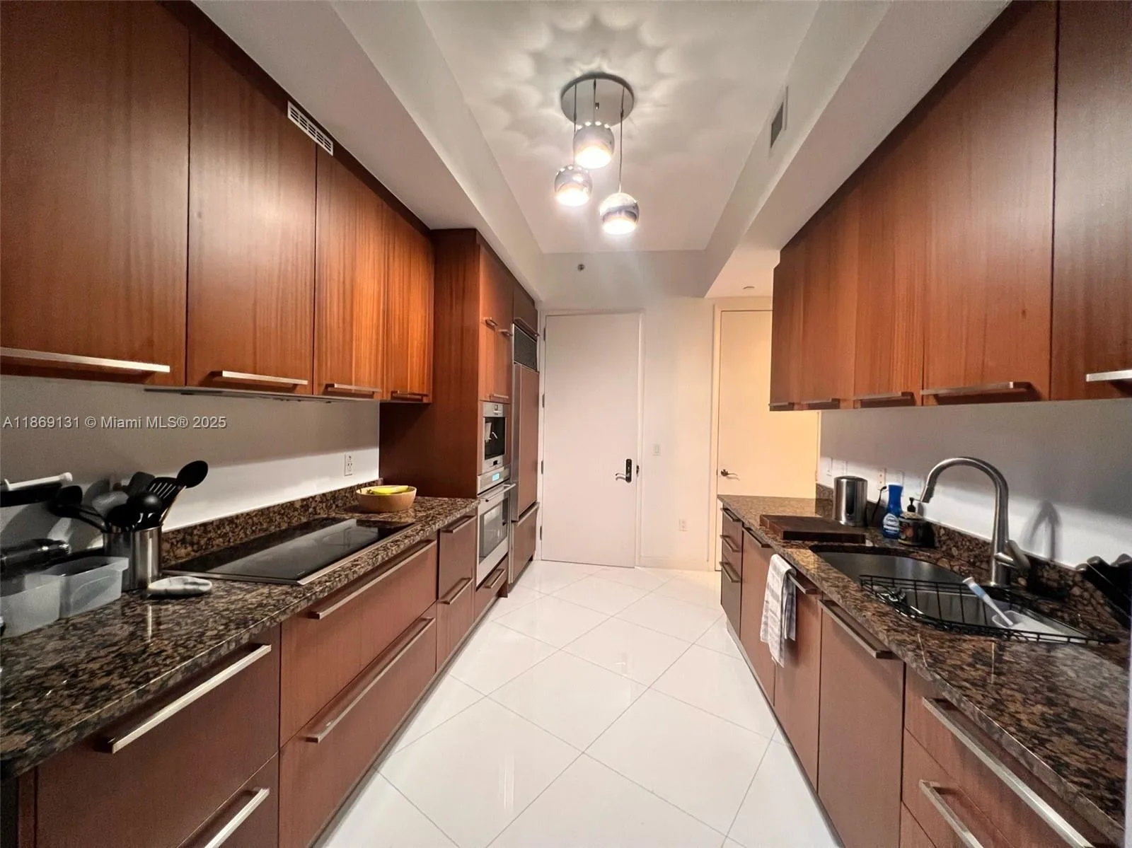 15811 Collins Ave # 605, Sunny Isles Beach, FL 33160 photo 11