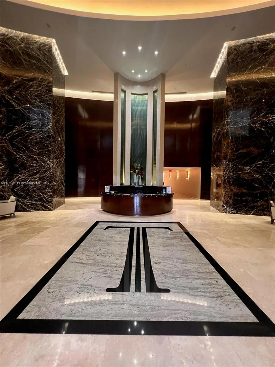 15811 Collins Ave # 605, Sunny Isles Beach, FL 33160 photo 2