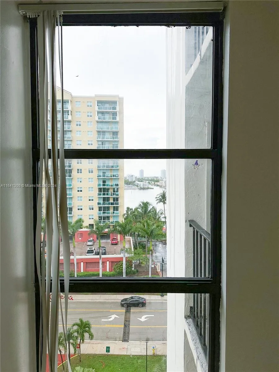17021 N Bay Rd # 915, Sunny Isles Beach, FL 33160 photo 11