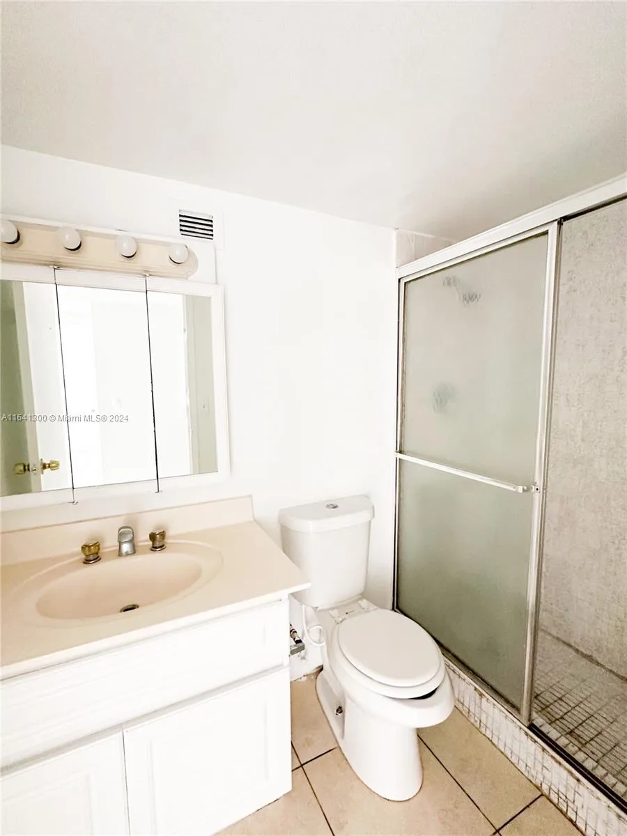 17021 N Bay Rd # 915, Sunny Isles Beach, FL 33160 photo 12