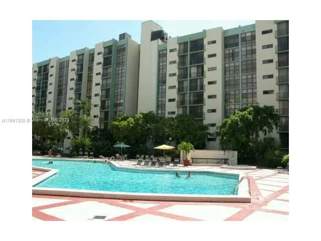 17021 N Bay Rd # 915, Sunny Isles Beach, FL 33160 photo 2