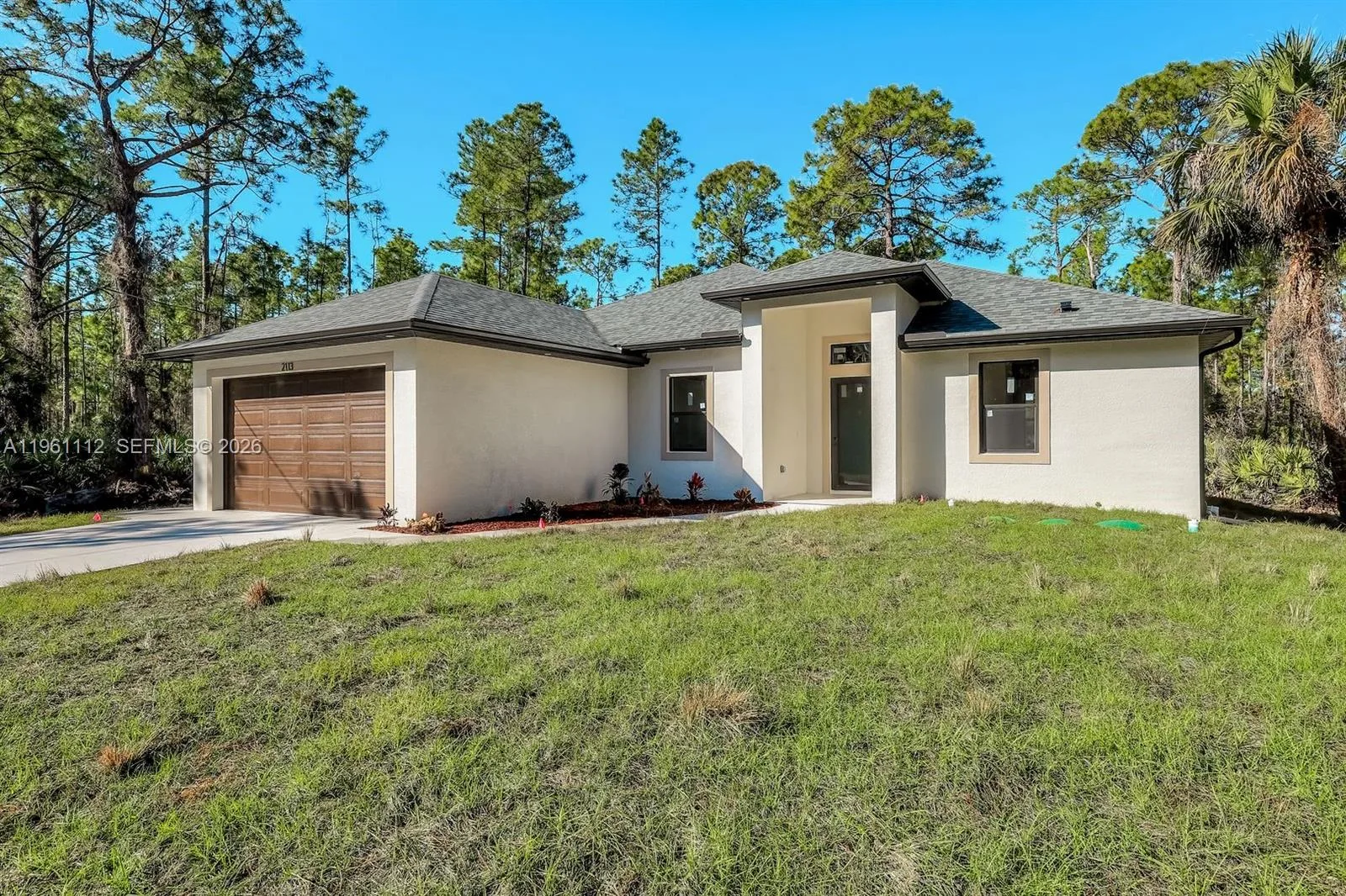 2113 Grayson Ave, Other City - In The State Of Florida, FL 33920 photo 2