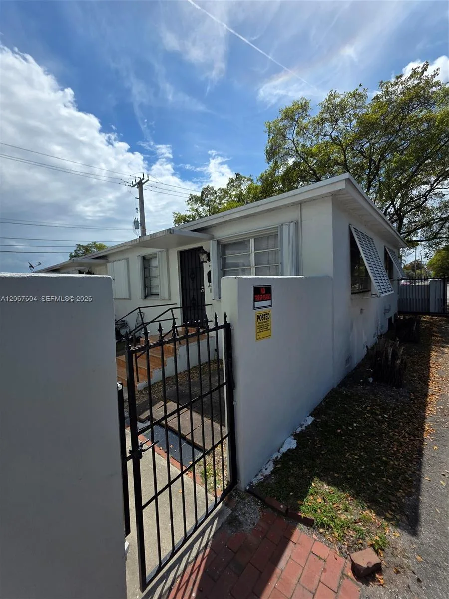 85 Esplanade Dr # C, Miami Springs, FL 33166 photo 3