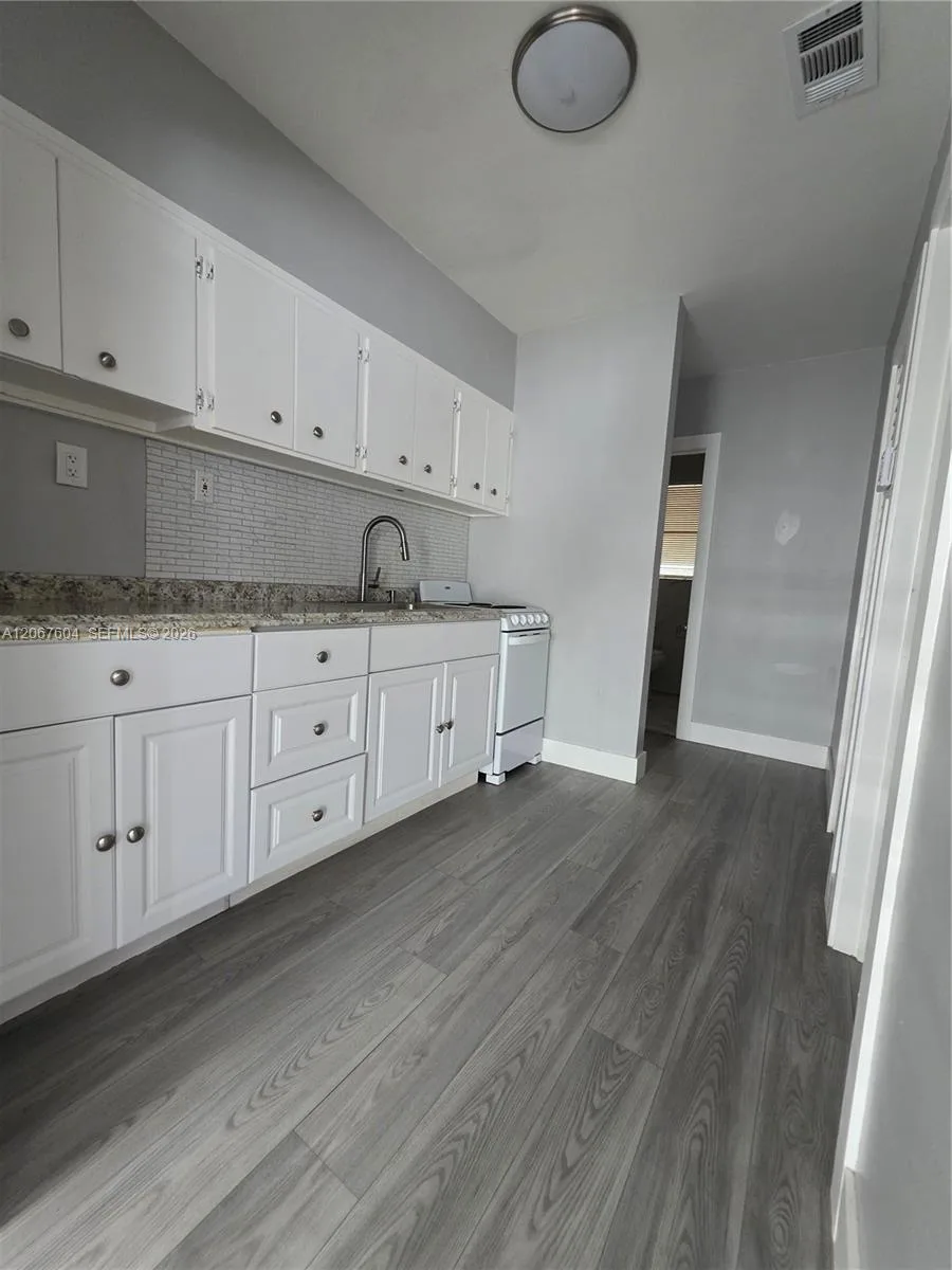 85 Esplanade Dr # C, Miami Springs, FL 33166 photo 6