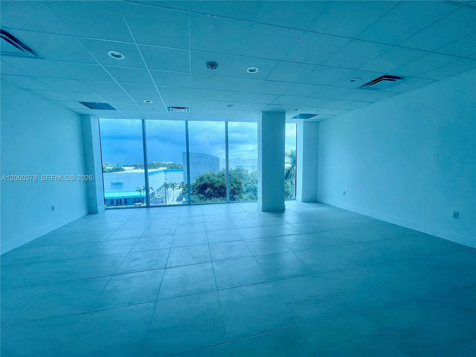 10450 NW 33rd St # 302, Doral, FL 33172
