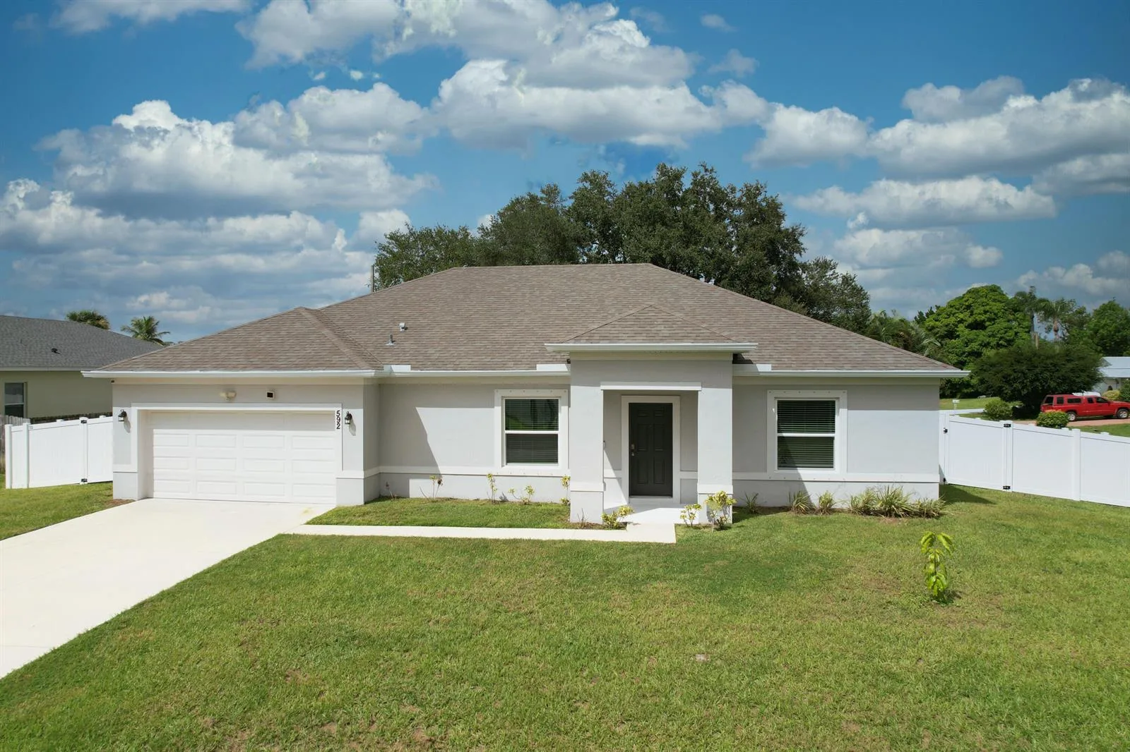 592 SW DAUPHIN Avenue, Port St. Lucie, FL 34953