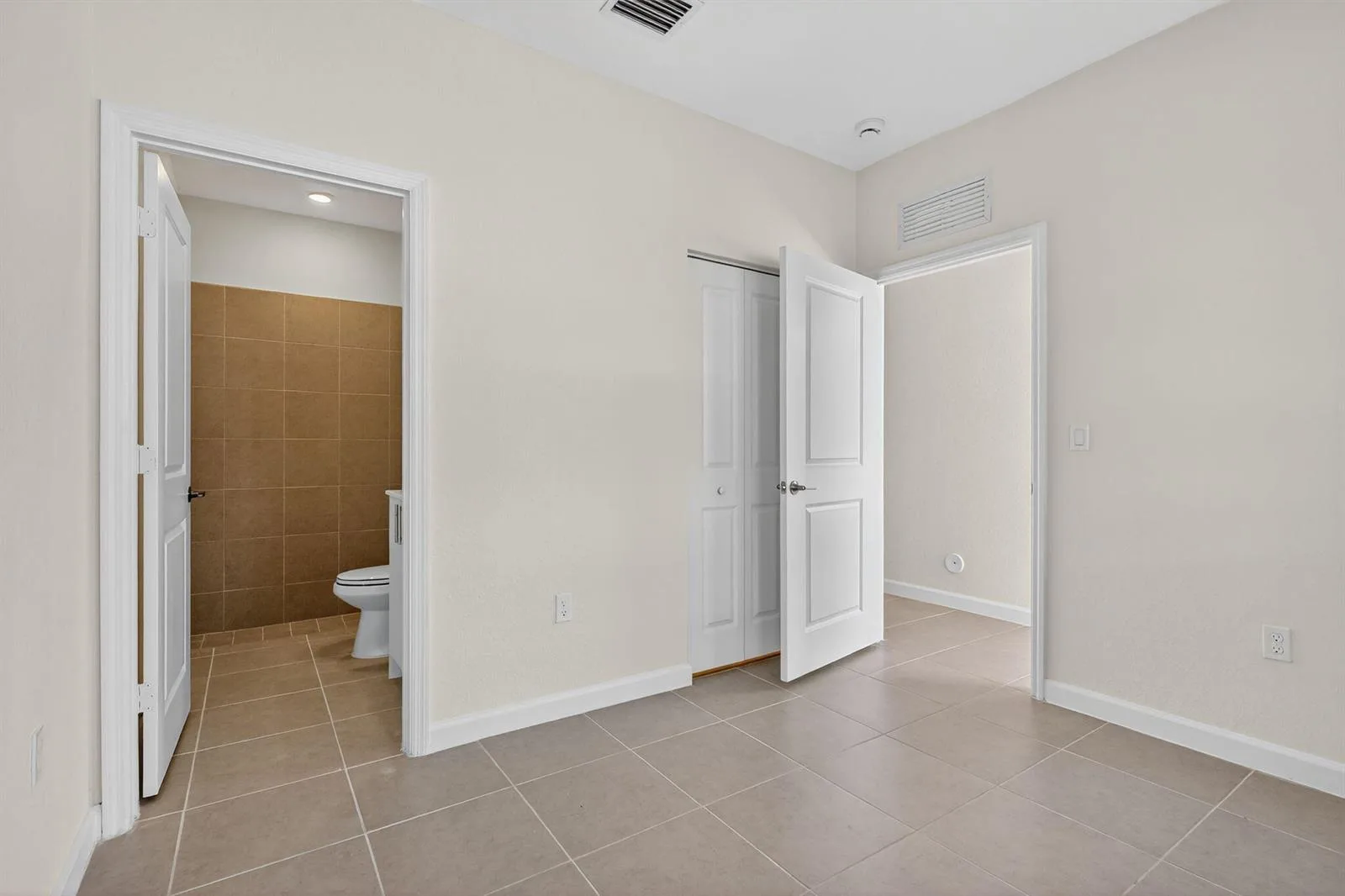 13865 SW 261st Street, FL 33032 photo 2