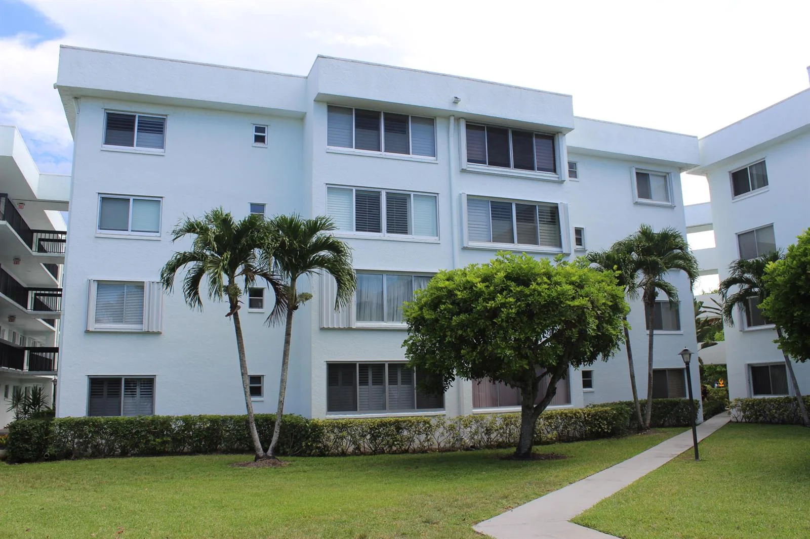6698 10th Avenue N # 218, Lake Worth, FL 33467