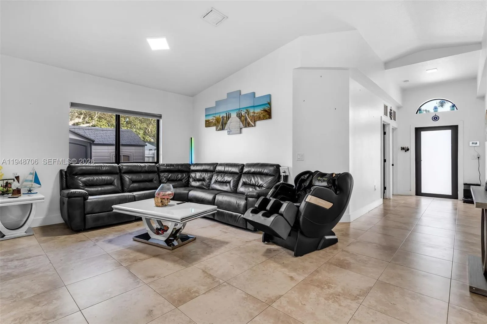 407 NW 9th Ct, Homestead, FL 33030 photo 7