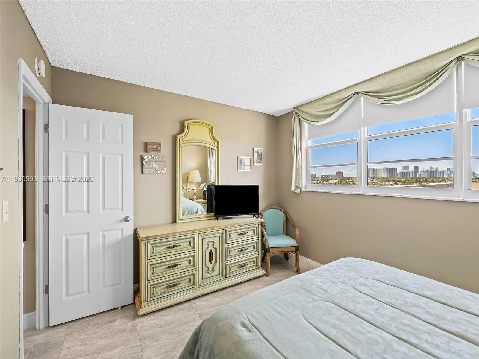 401 NE 14th Ave # 808, Hallandale Beach, FL 33009 photo 9