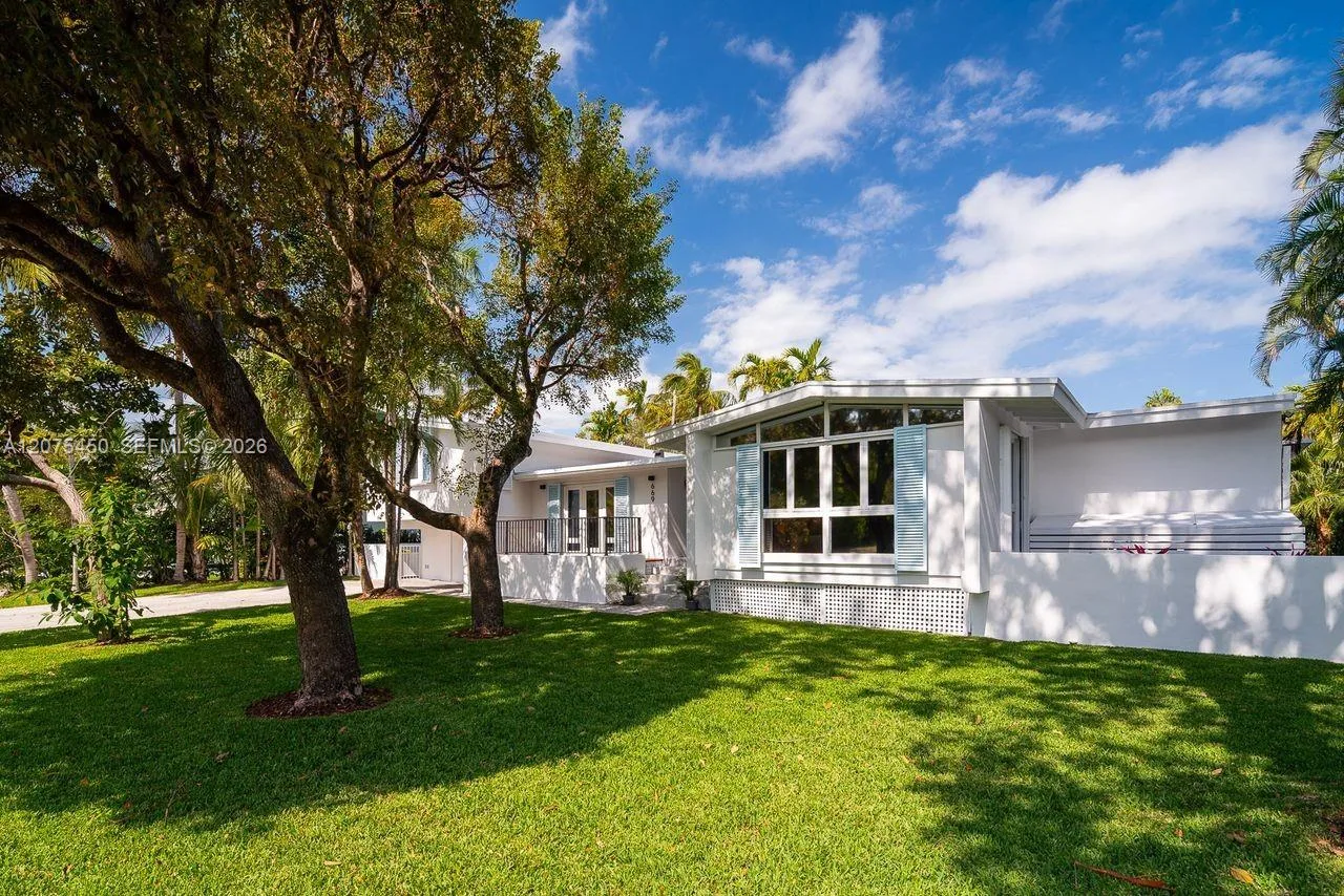 669 S Mashta Dr, Key Biscayne, FL 33149 photo 4