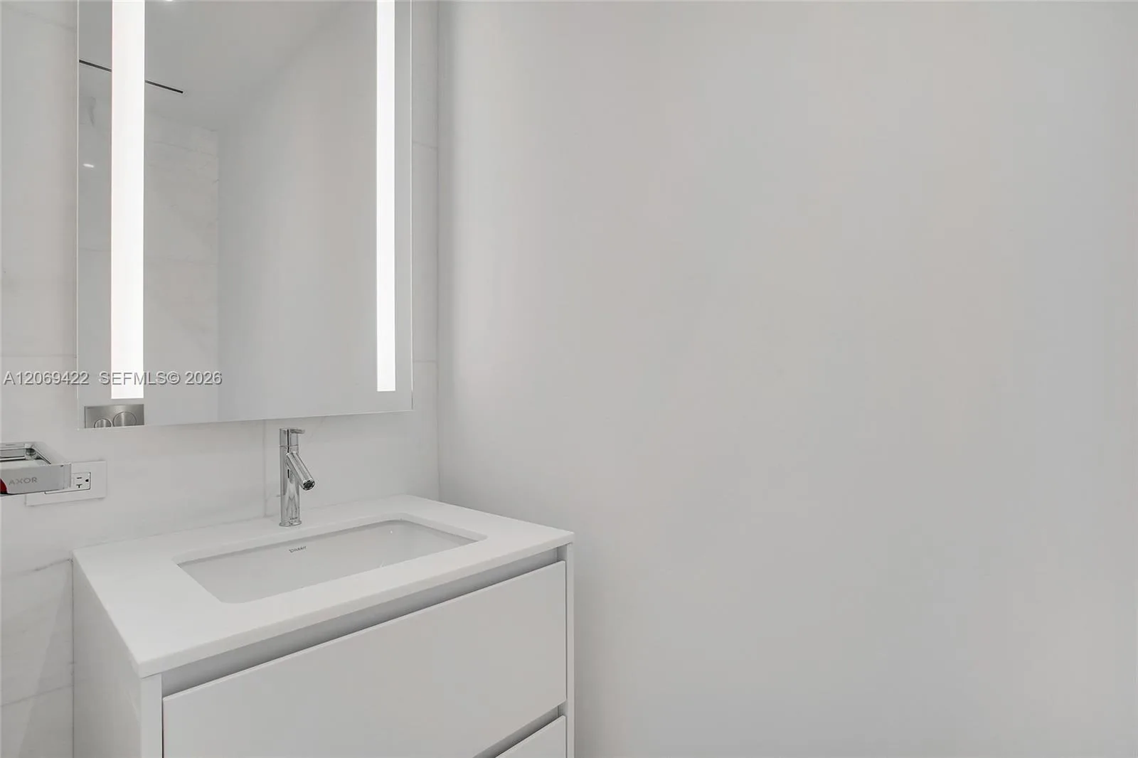 300 Biscayne Boulevard Way # 3108, Miami, FL 33131 photo 9