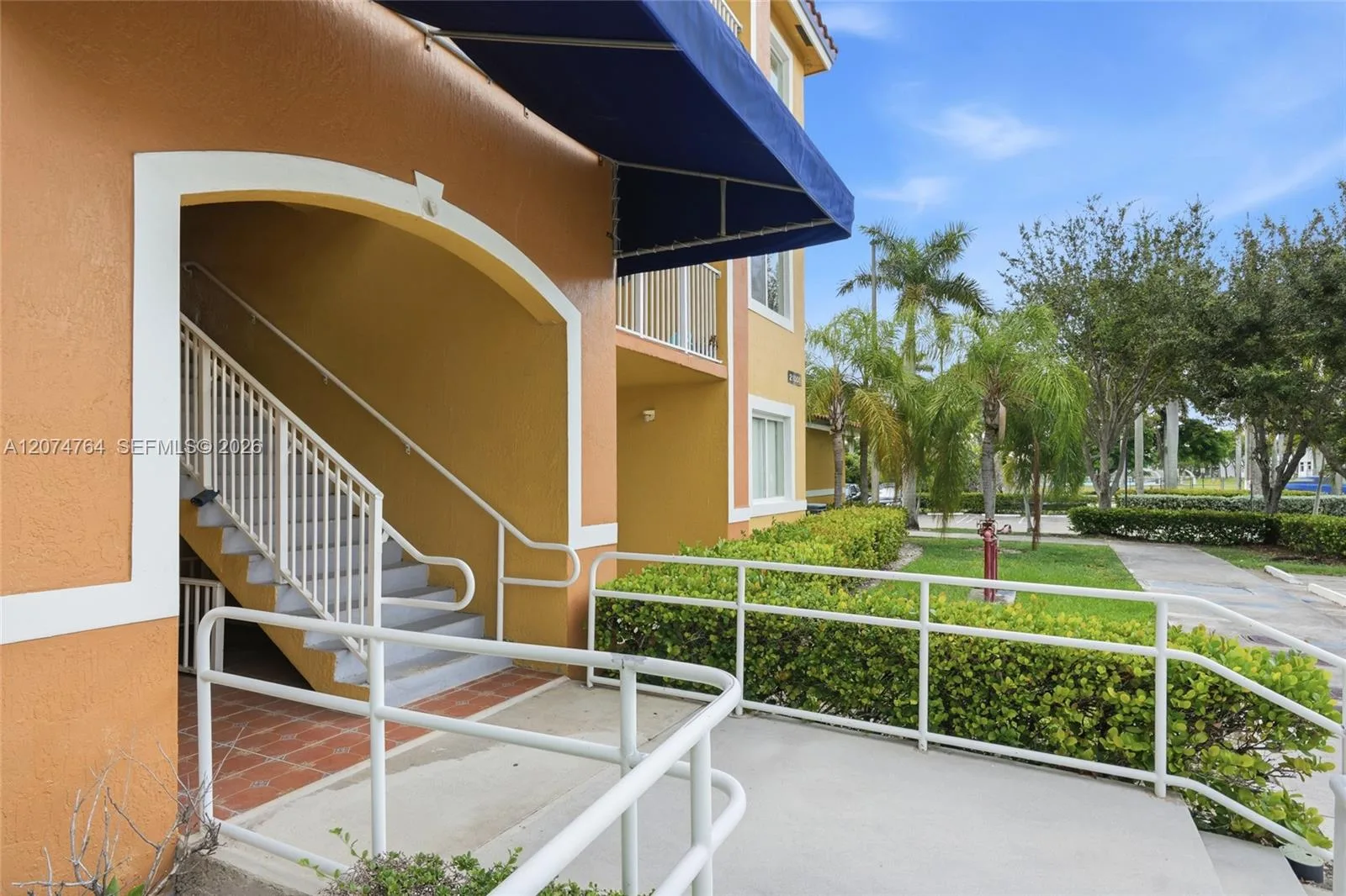21000 SW 87th Ave # 307, Cutler Bay, FL 33189 photo 2