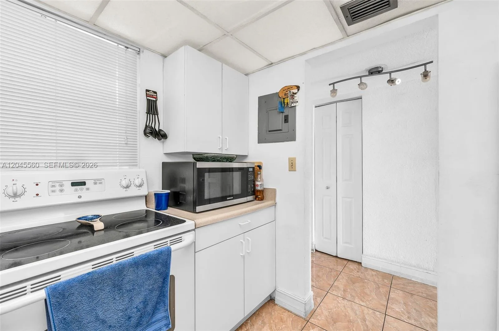 6600 W 2nd Ct # 24, Hialeah, FL 33012 photo 8