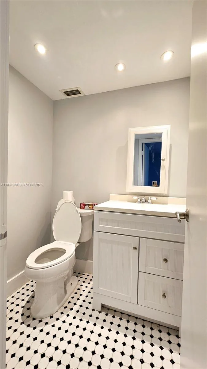 1811 Jefferson St # 202, Hollywood, FL 33020 photo 7