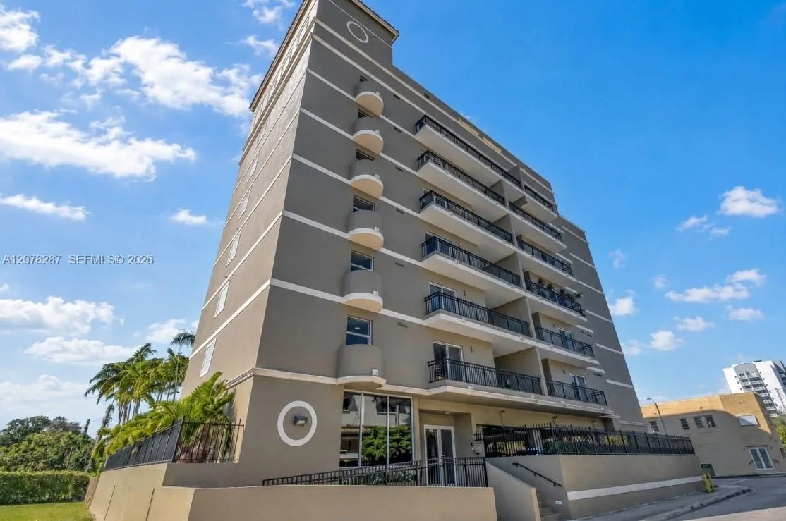 120 S Douglas Rd # 405, Coral Gables, FL 33134