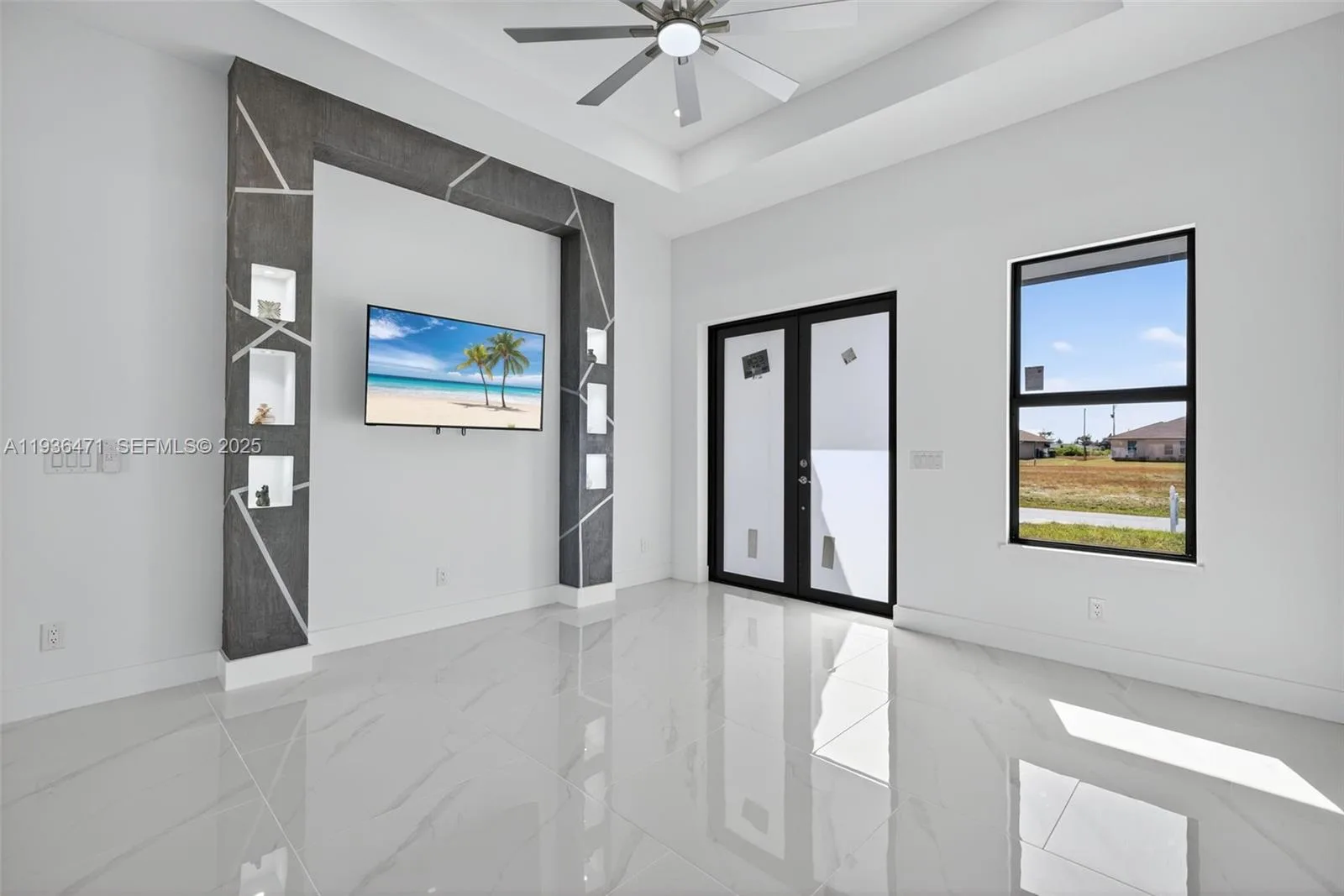 2325 NW 25 Lane, Cape Coral, FL 33993 photo 4
