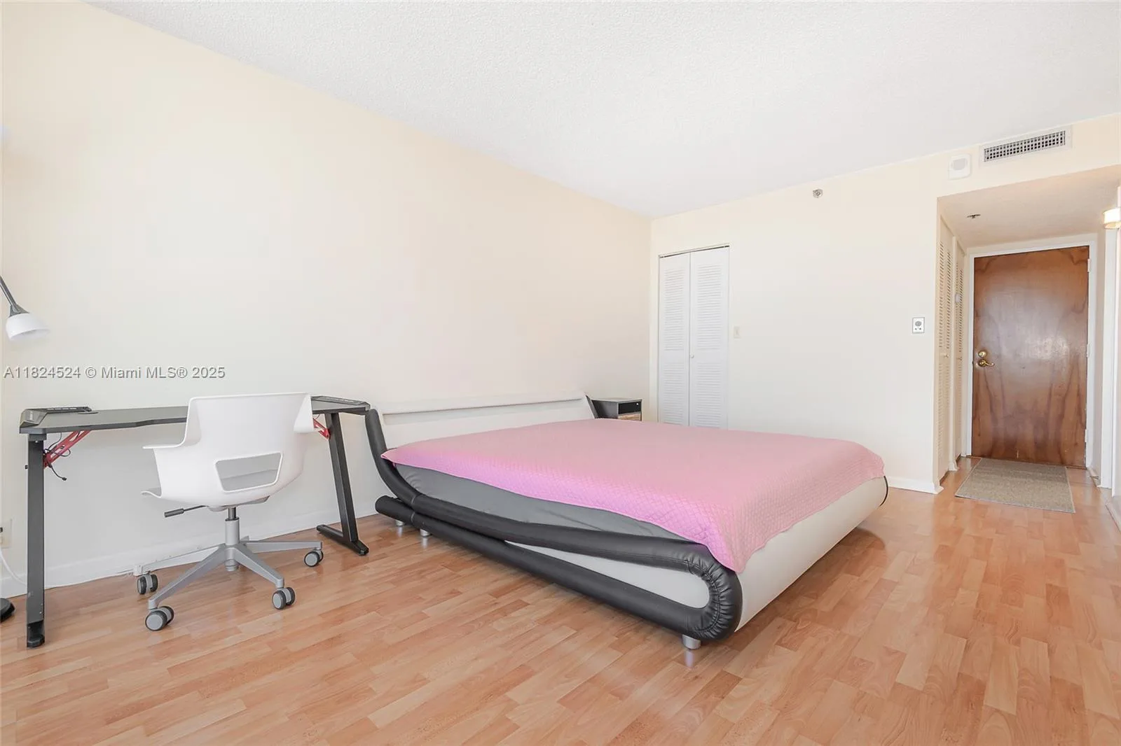7601 E Treasure Dr # 1517, North Bay Village, FL 33141 photo 13