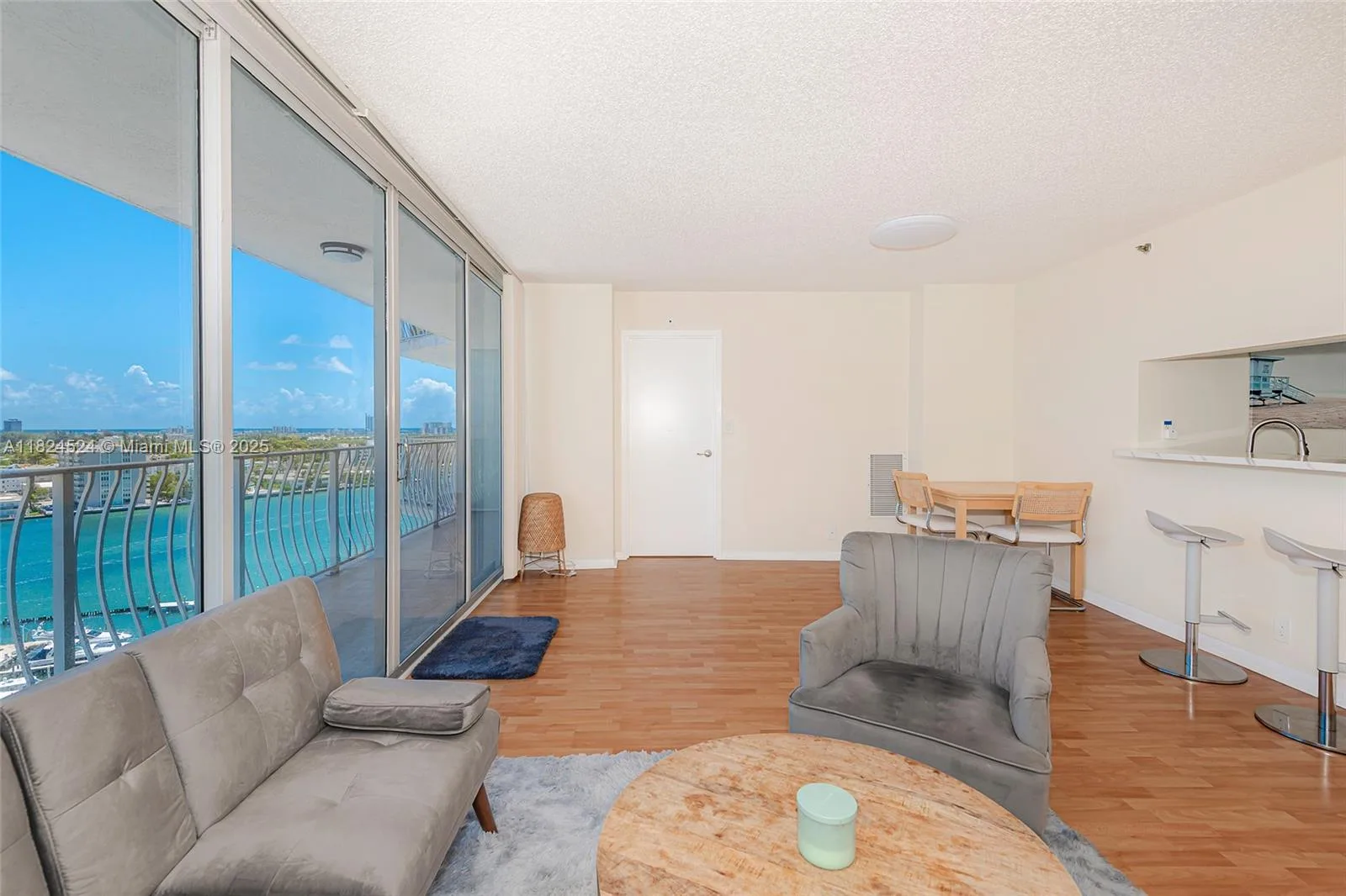 7601 E Treasure Dr # 1517, North Bay Village, FL 33141 photo 2
