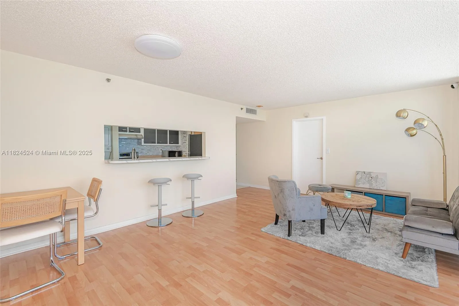 7601 E Treasure Dr # 1517, North Bay Village, FL 33141 photo 3