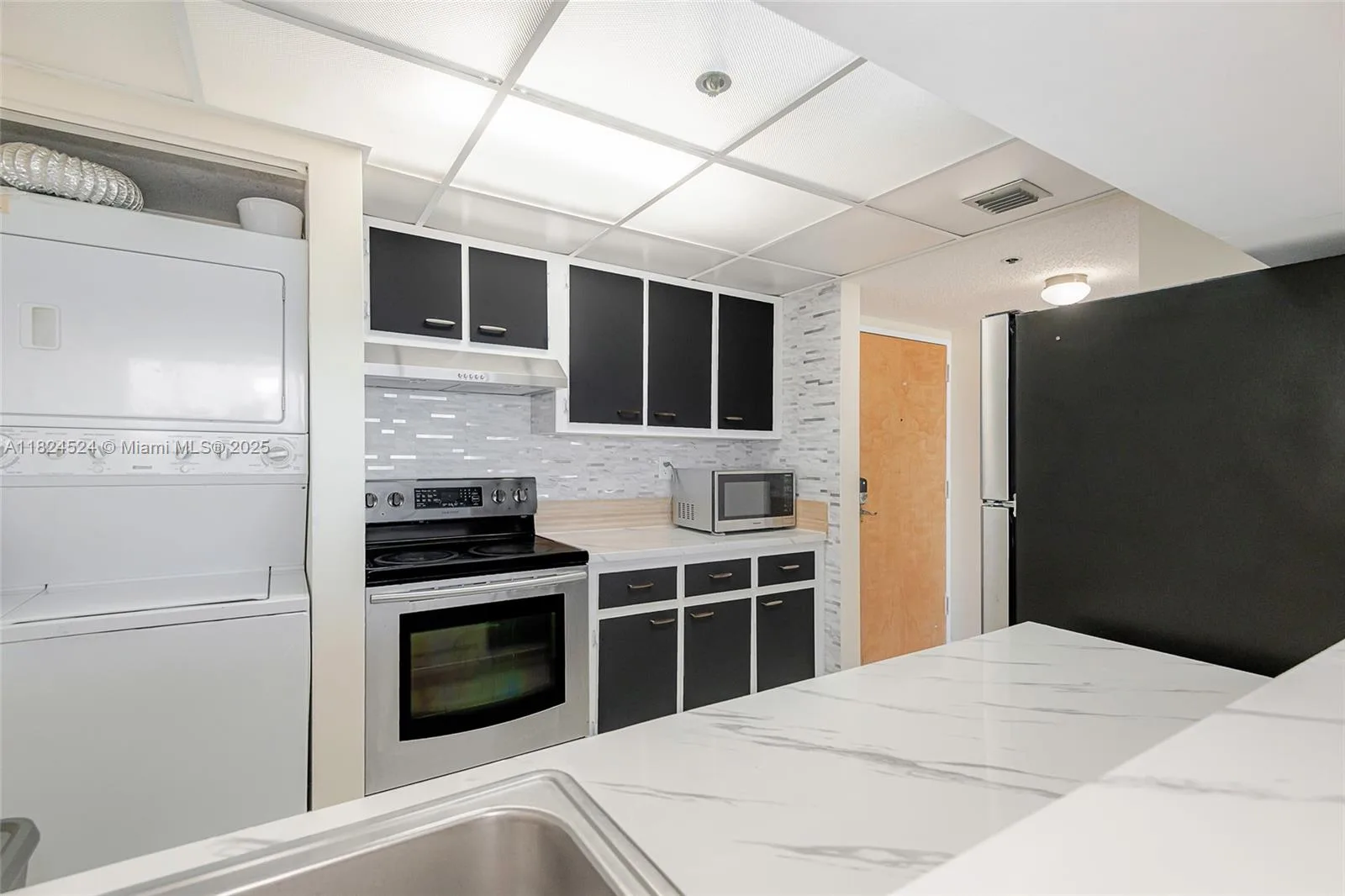 7601 E Treasure Dr # 1517, North Bay Village, FL 33141 photo 7