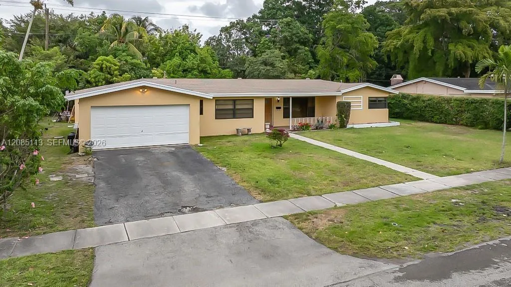 890 NW 65th Ave, Plantation, FL 33317