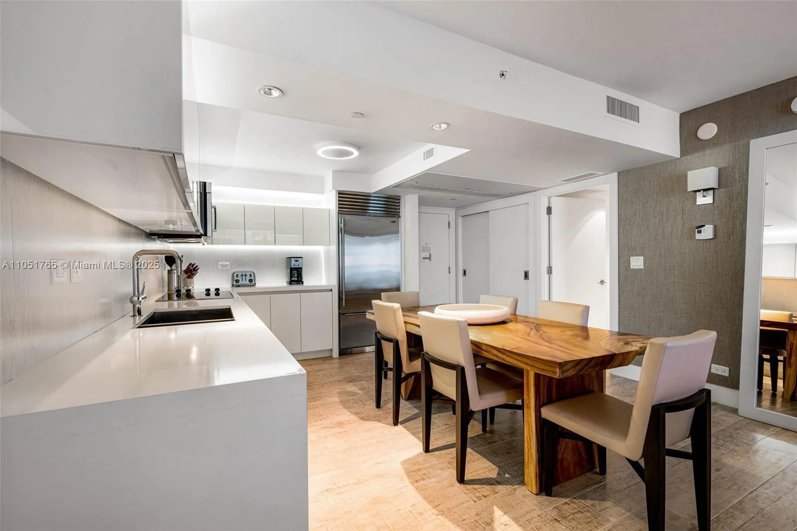 102 24th St # 1115, Miami Beach, FL 33139 photo 12