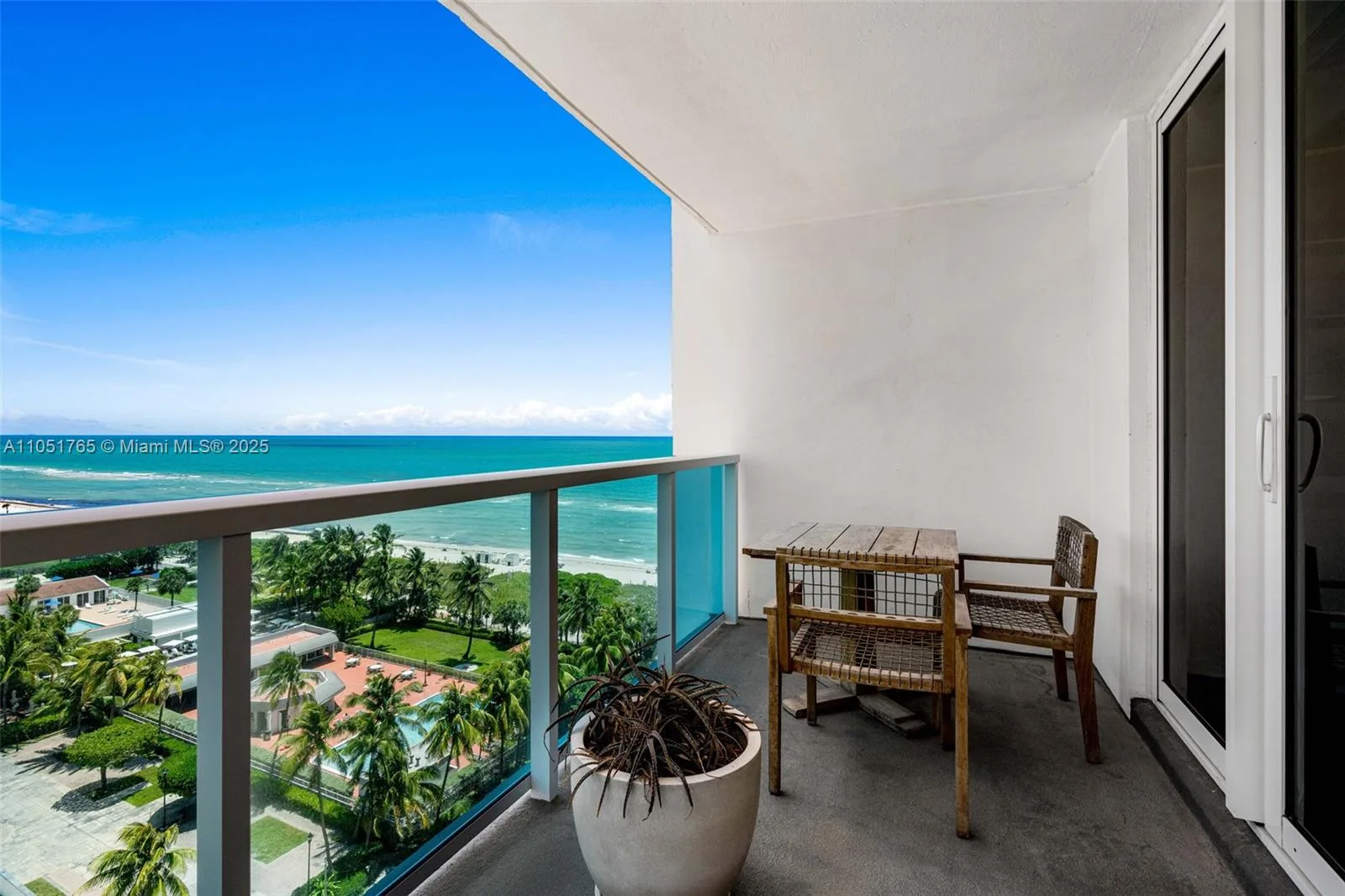 102 24th St # 1115, Miami Beach, FL 33139 photo 2