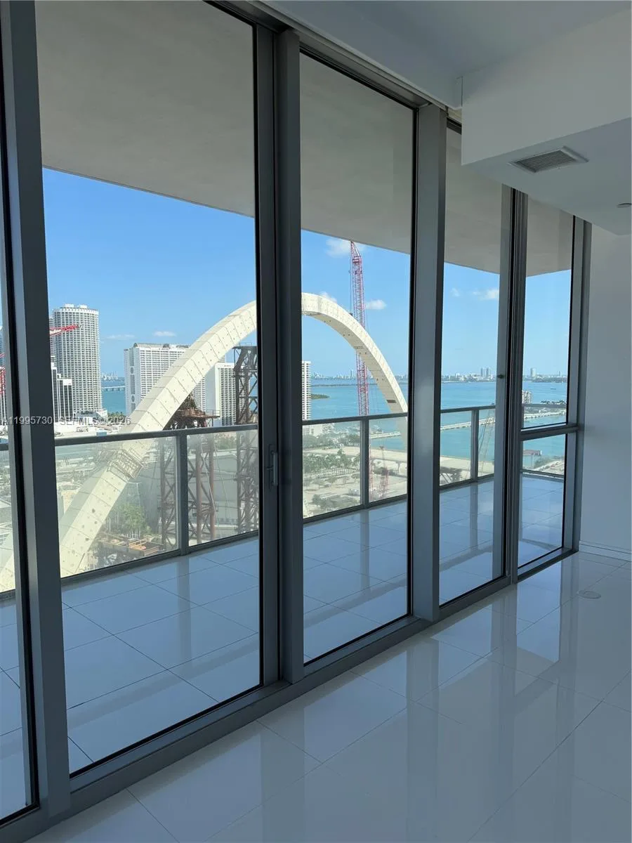 1100 Biscayne Blvd # 2605, Miami, FL 33132 photo 2