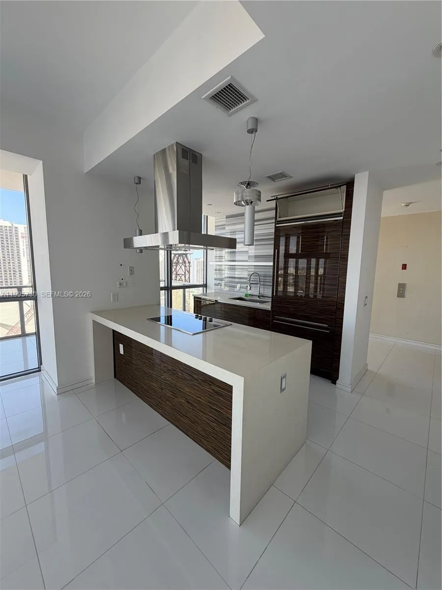 1100 Biscayne Blvd # 2605, Miami, FL 33132 photo 5