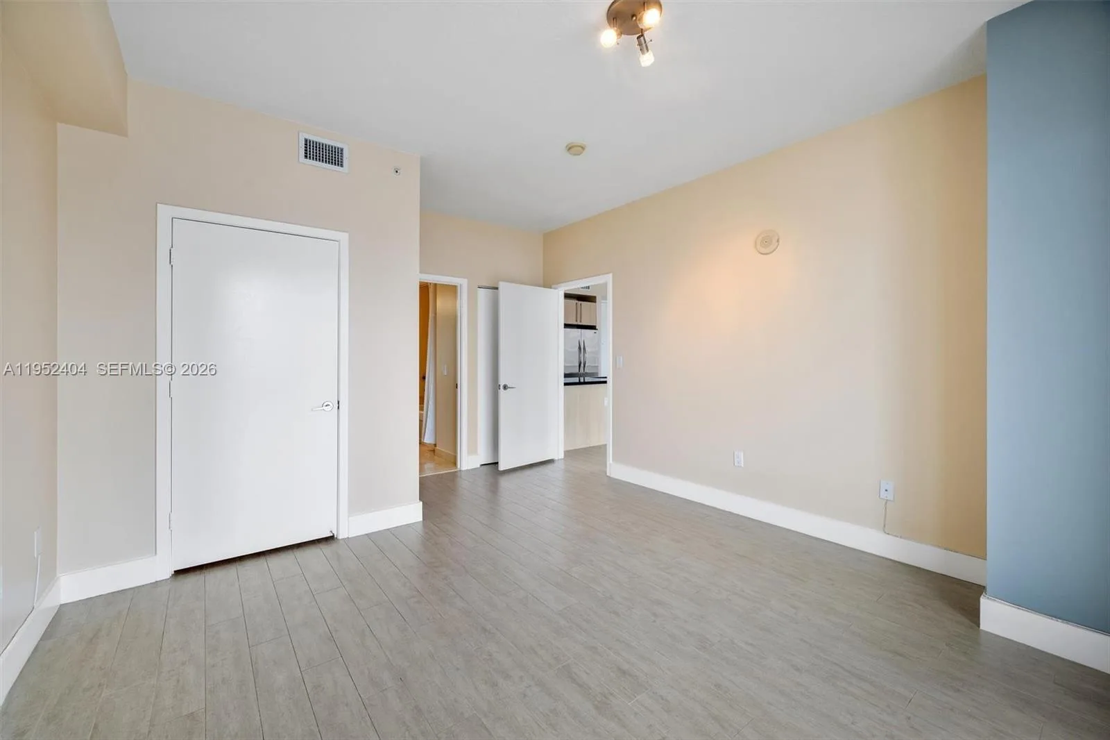 79 SW 12th St # 4004S, Miami, FL 33130 photo 12
