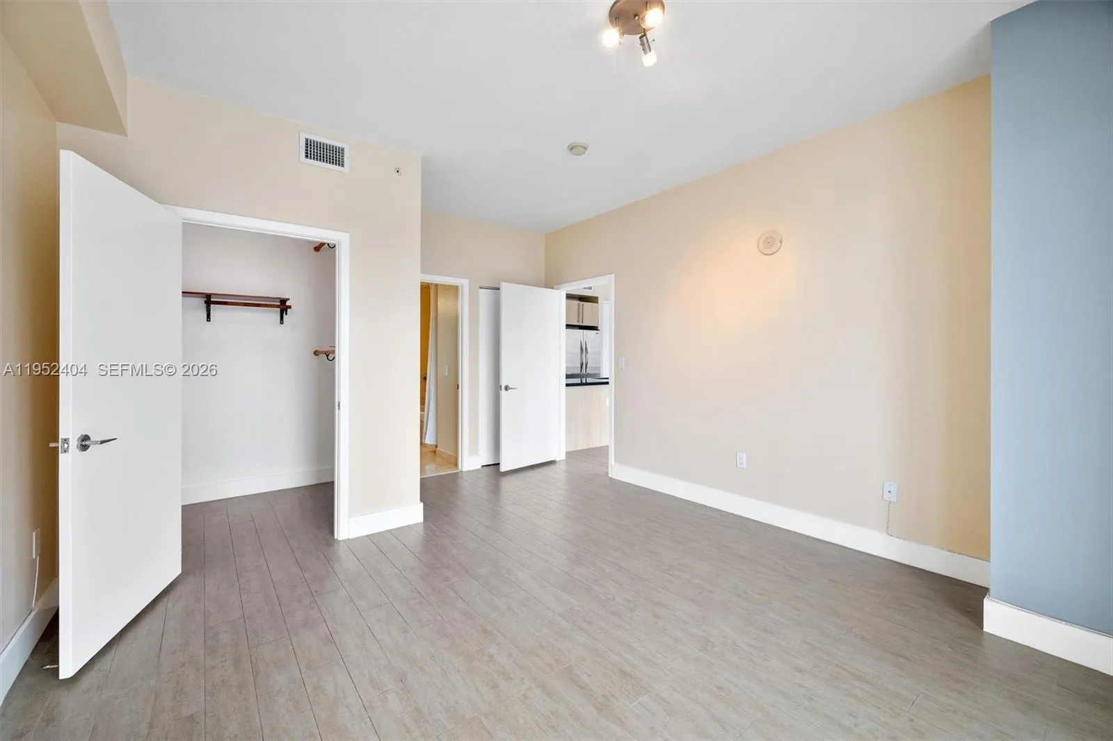 79 SW 12th St # 4004S, Miami, FL 33130 photo 13