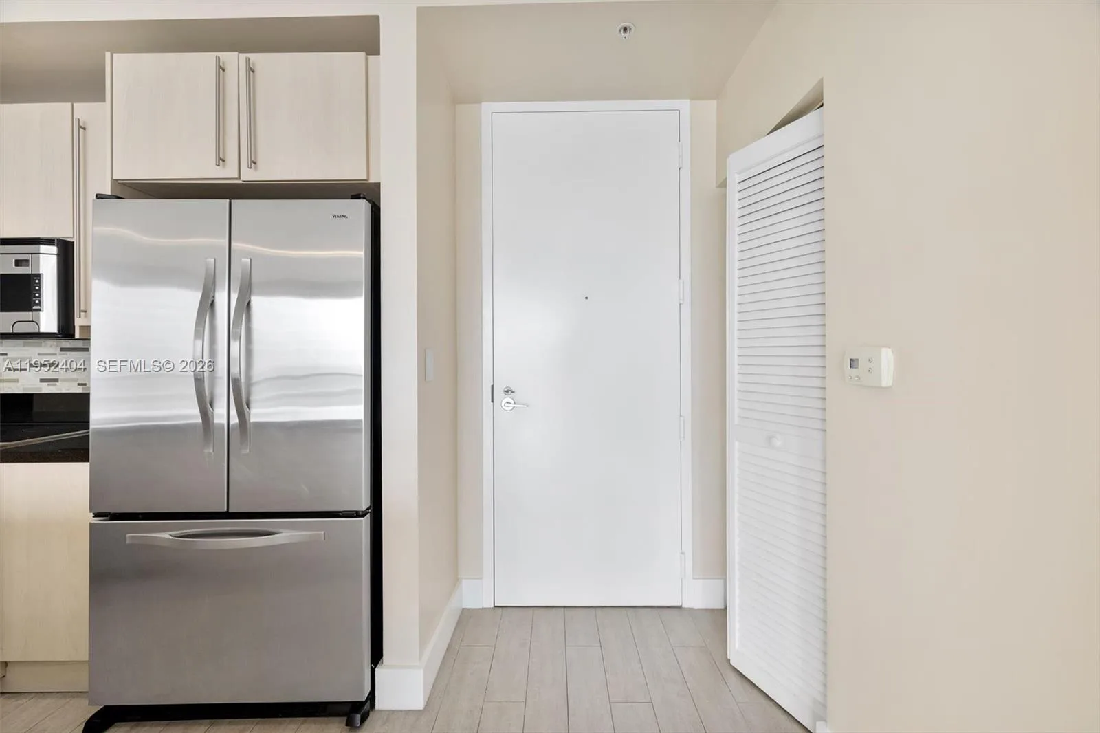 79 SW 12th St # 4004S, Miami, FL 33130 photo 2
