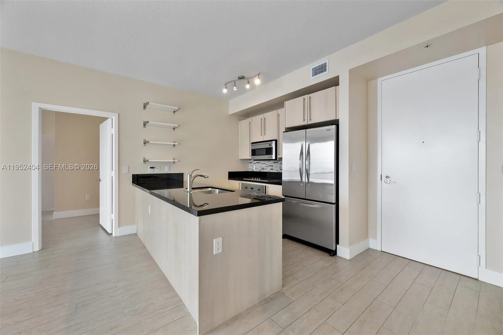 79 SW 12th St # 4004S, Miami, FL 33130 photo 5