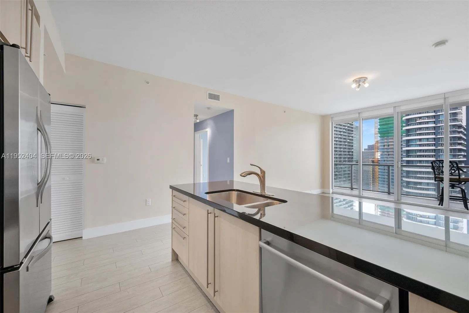 79 SW 12th St # 4004S, Miami, FL 33130 photo 8