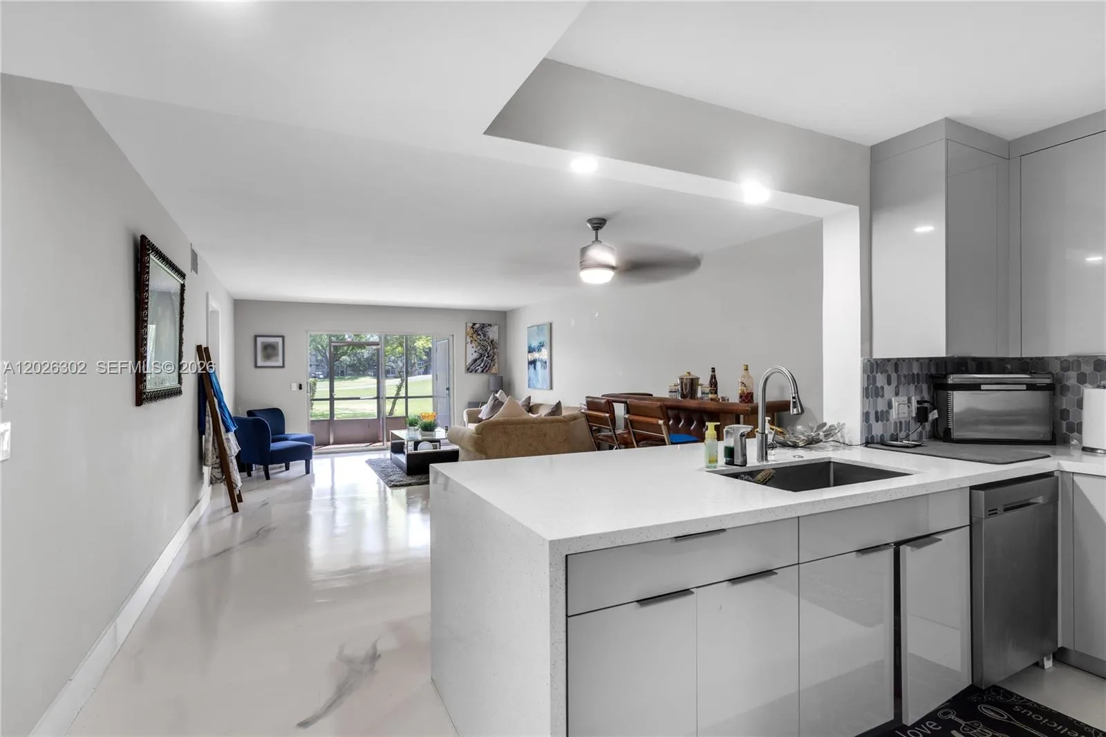 900 SW 128th Ave # 105D, Pembroke Pines, FL 33027