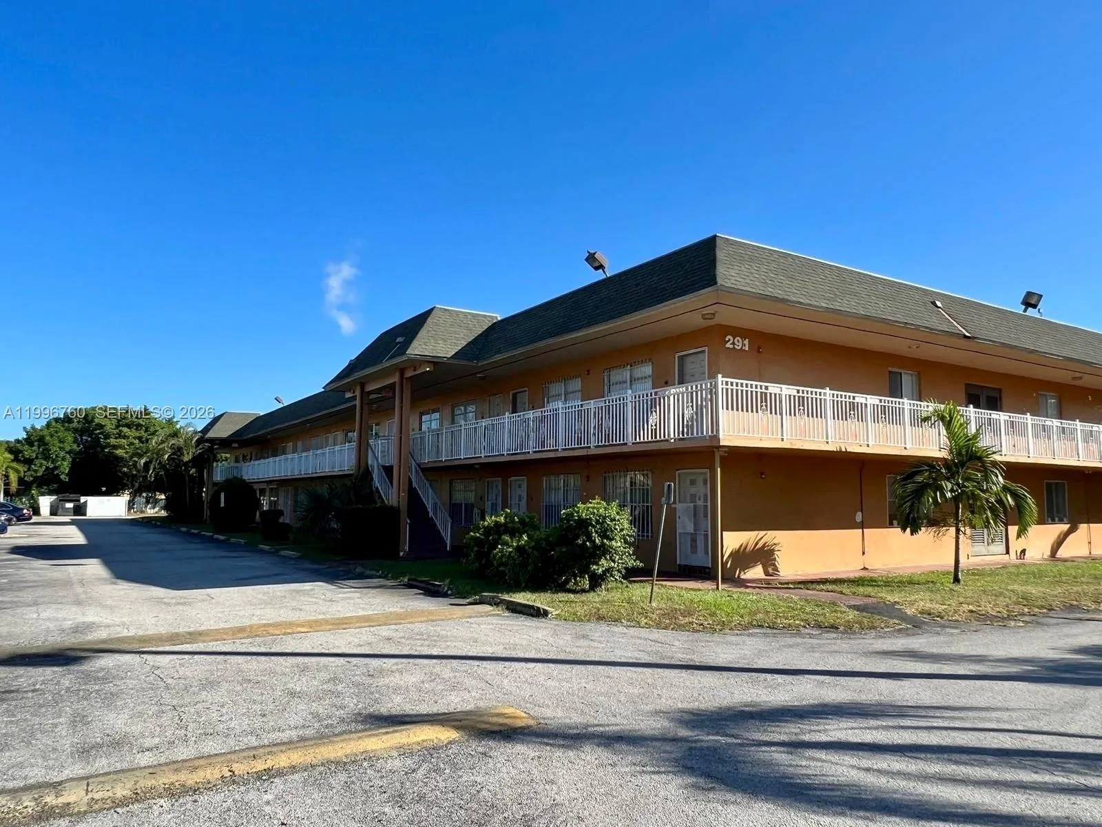 291 NW 177th St # C-107, Miami Gardens, FL 33169 photo 8