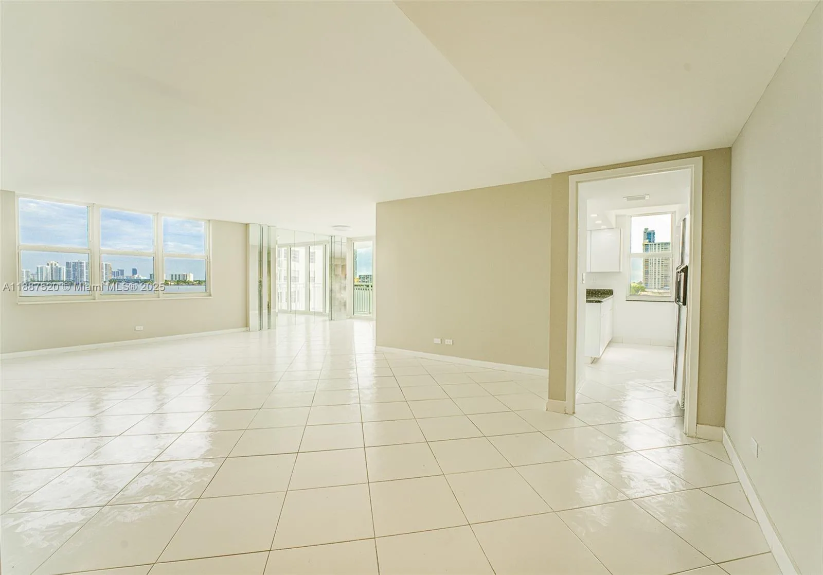 301 174th St # 618, Sunny Isles Beach, FL 33160 photo 12