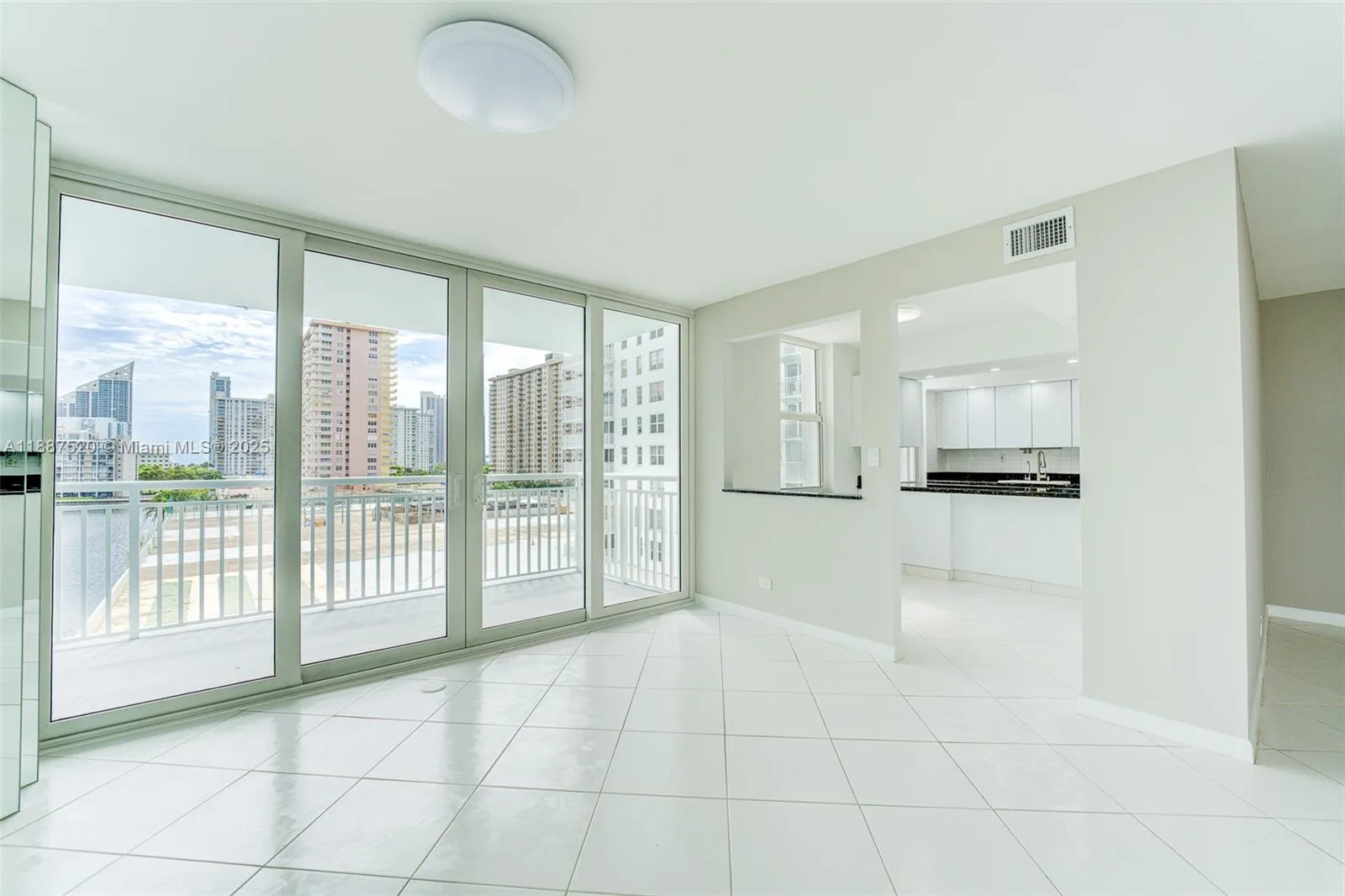 301 174th St # 618, Sunny Isles Beach, FL 33160 photo 9