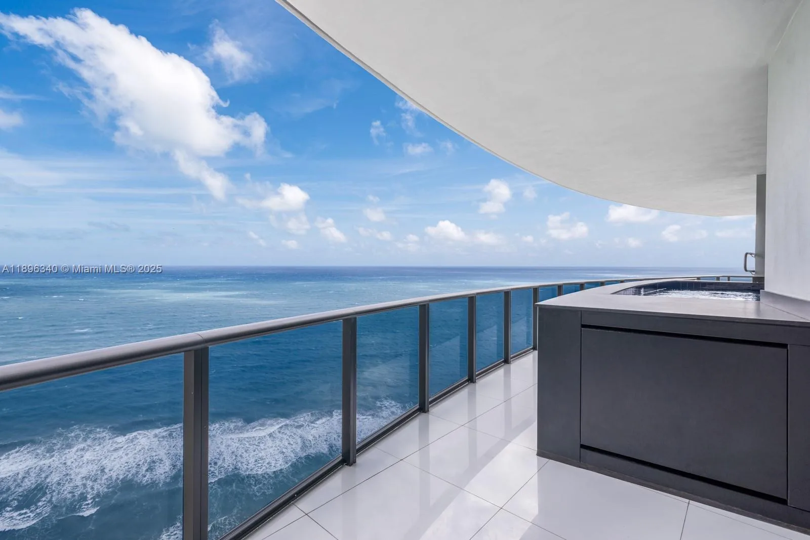 18555 Collins Ave # 2805, Sunny Isles Beach, FL 33160