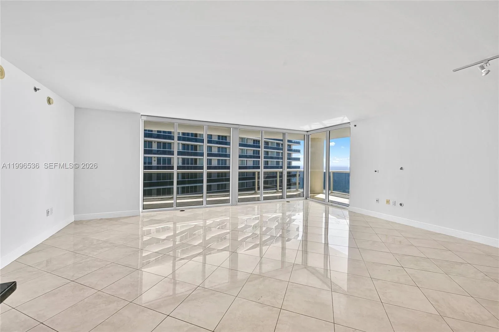 1850 S Ocean Dr # 3510, Hallandale Beach, FL 33009 photo 4