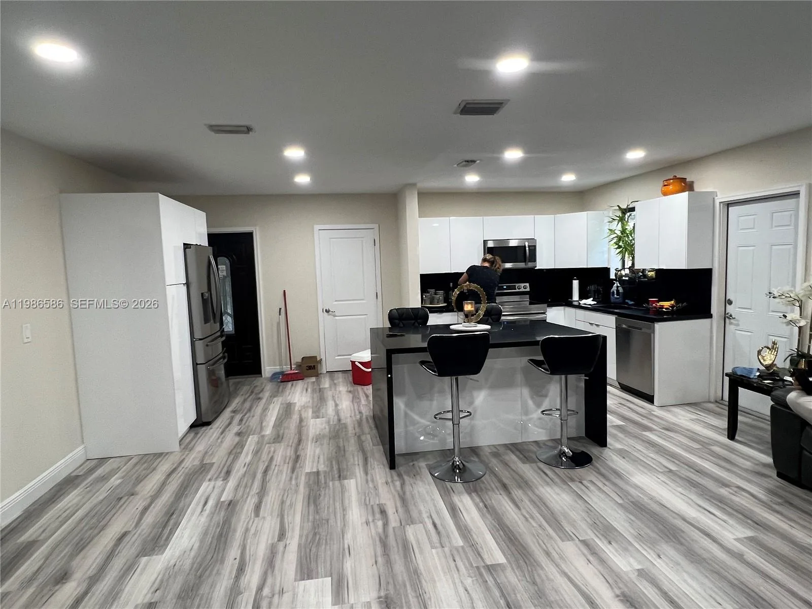 52 E 50th Pl, Hialeah, FL 33013 photo 3