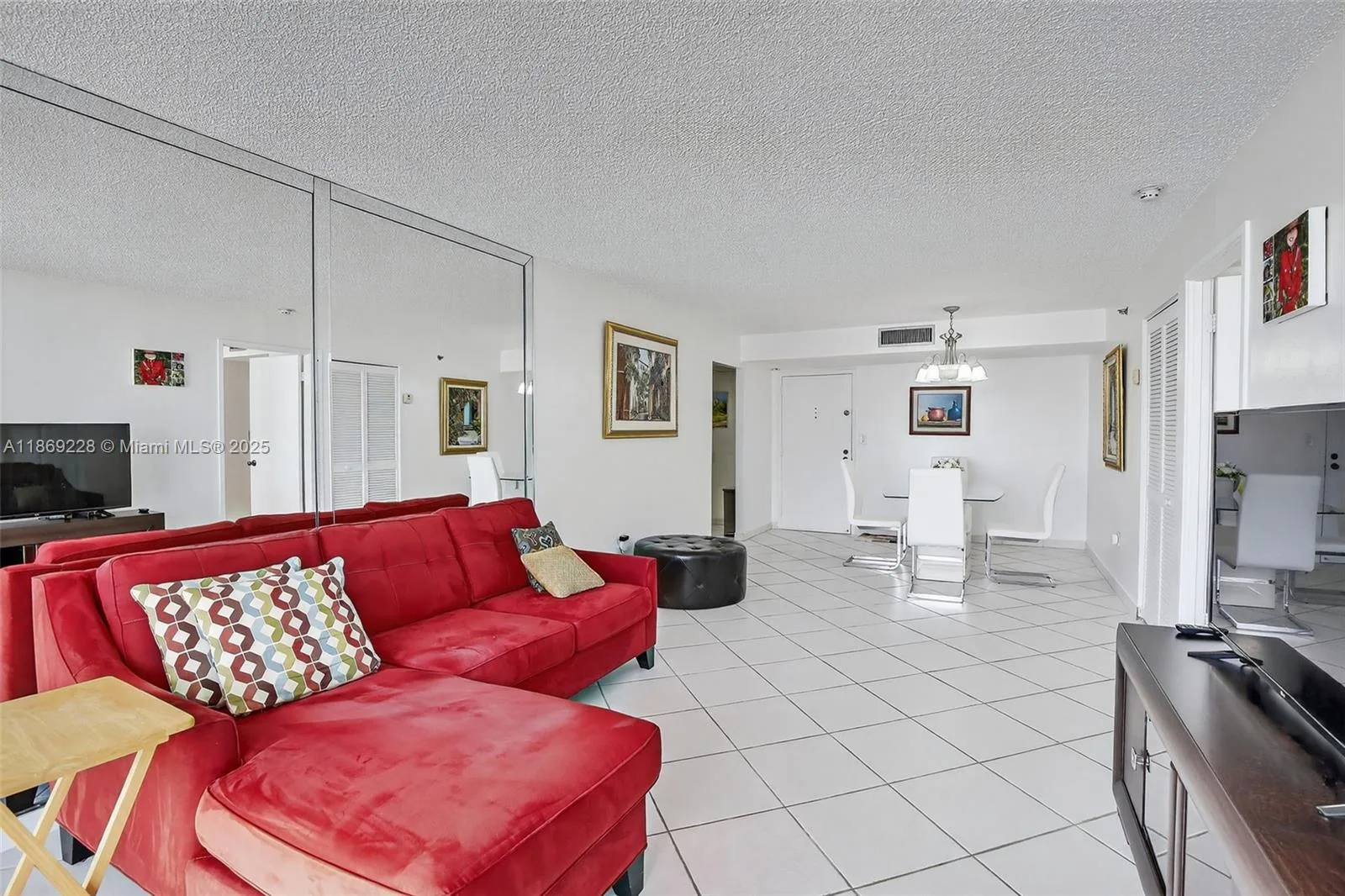210 174th St # 1703, Sunny Isles Beach, FL 33160 photo 4