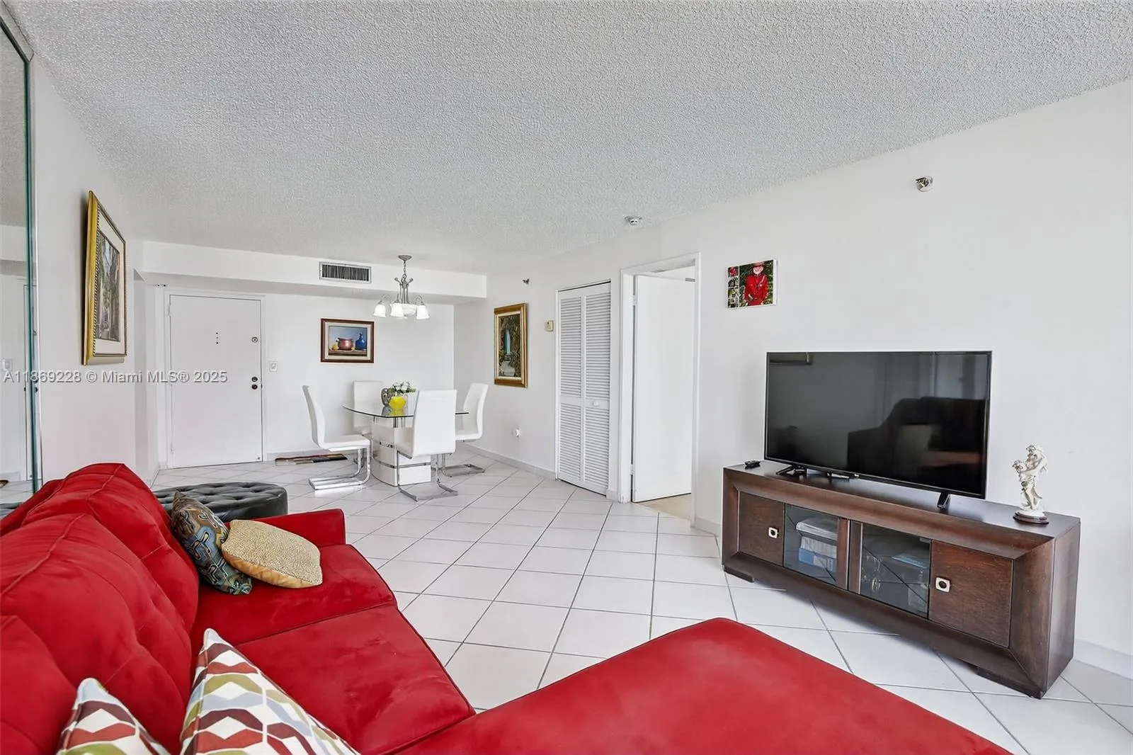 210 174th St # 1703, Sunny Isles Beach, FL 33160 photo 5