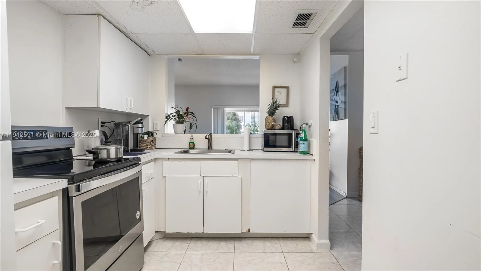 500 Bayview Dr # 117, Sunny Isles Beach, FL 33160 photo 5