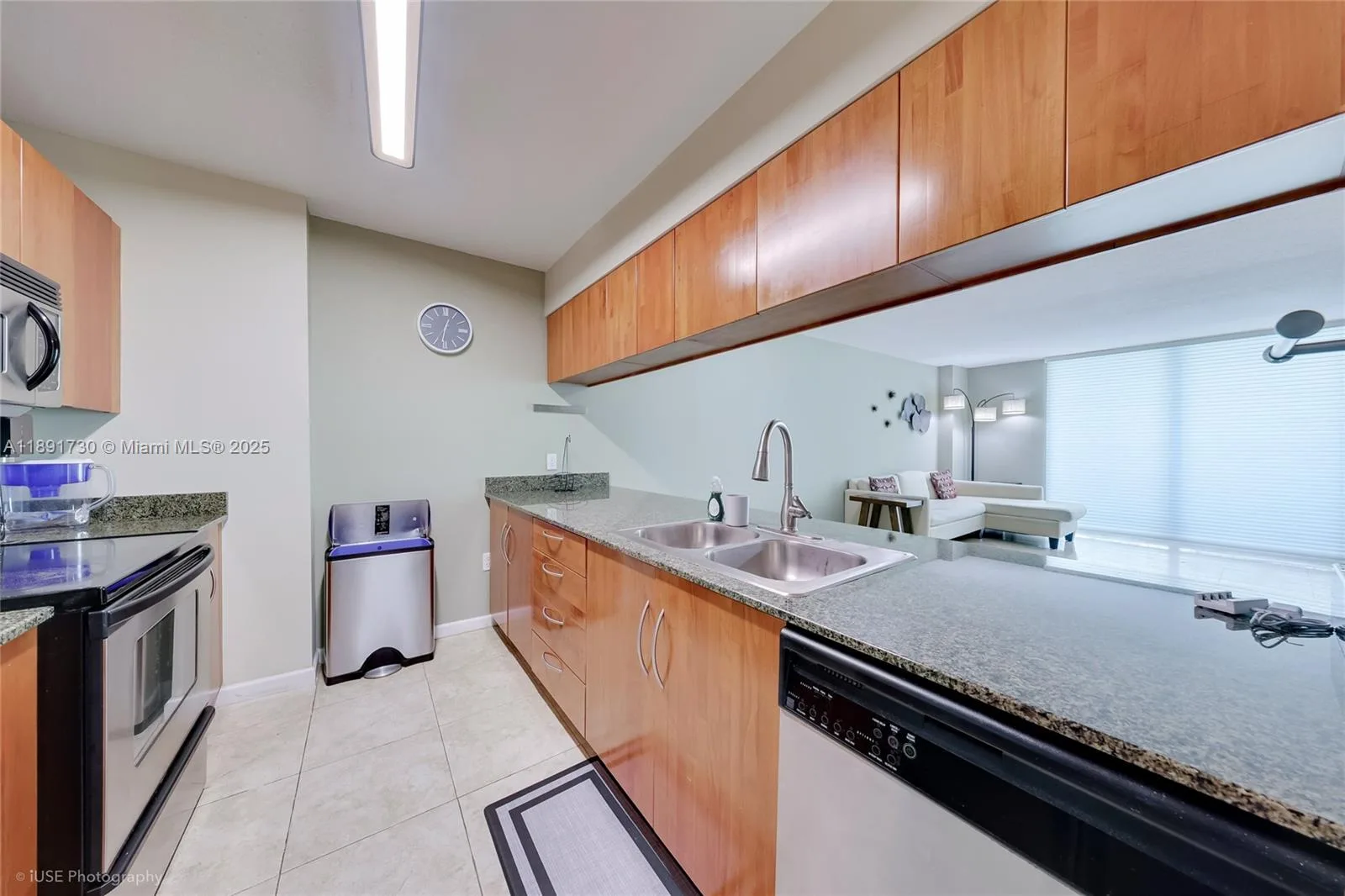 1200 Brickell Bay Dr # 3506, Miami, FL 33131 photo 2
