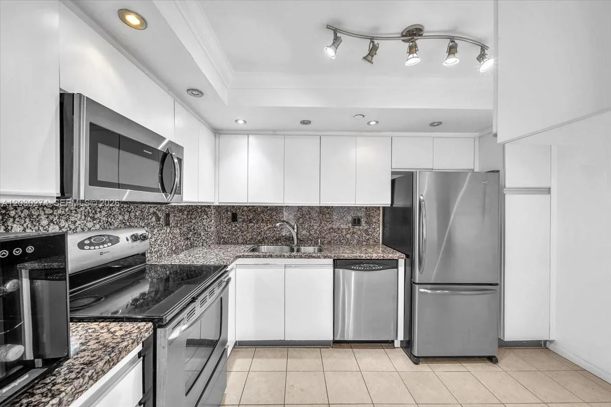1000 Quayside Ter # TS-10, Miami, FL 33138 photo 9