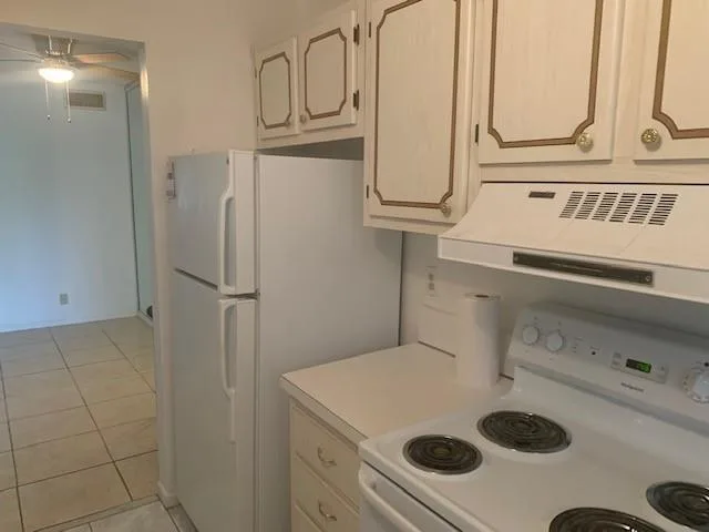 270 LAYNE Boulevard # 308, Hallandale Beach, FL 33009 photo 2